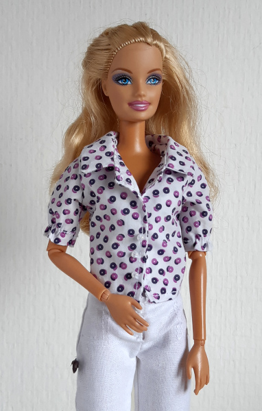 Gestippelde blouse voor modepoppen van 29 cm