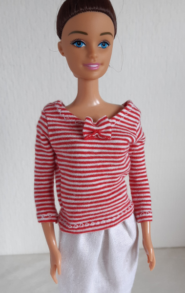 Streepshirt met strikje voor modepoppen van 29 cm