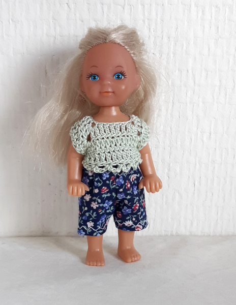 Broekje en topje voor Evi-poppetjes