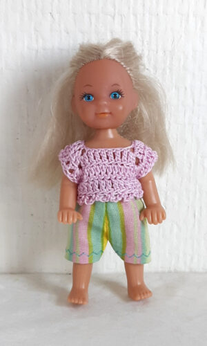 Pastelkleurig kledingsetje voor Evi-poppetje