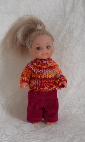 knitted sweater with pants for Evi doll