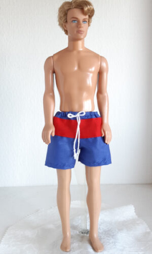 Surfbroek blauw met rode band voor modepoppen van 30 cm