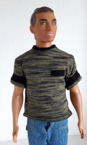 T-shirt groen en zwart voor modepoppen zoals Ken en Frank