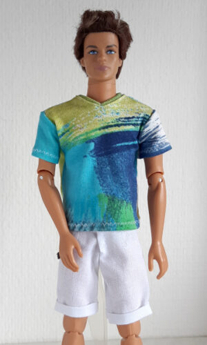 T-shirt met print groen blauw voor modepoppen zoals Ken en Frank