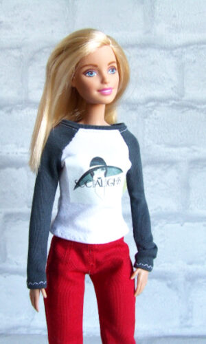 Longsleeve grijs wit met opdruk dame met hoed voor modepoppen van 30 cm
