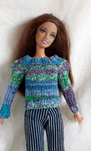 Gebreid barbietruitje paars blauw groen