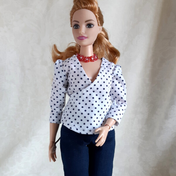 Barbie Curvy overslagblouse stippels